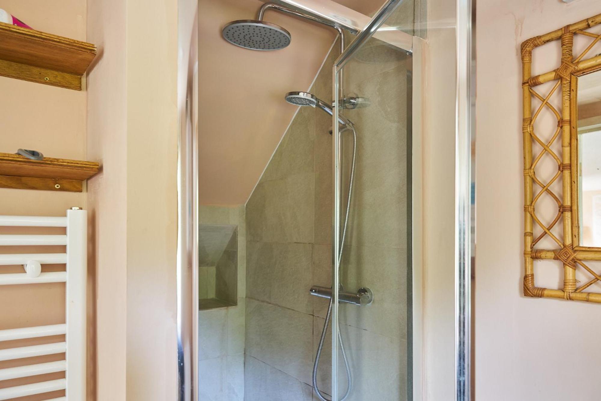 Let Or In Child Okeford, United Kingdom Appartement